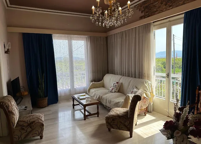 Lidas Golden View-All Around Veranda Apartment